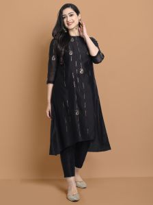 Hand Embroidered Mukaish Work Kurta In Chanderi Silk With Pencil Pant