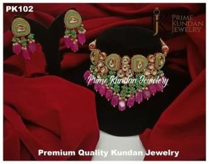 Polished Metal Kundan Necklace Set, Style : Antique, Modern