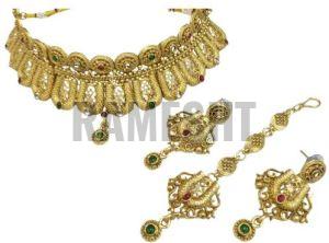 Gold Plated Rff203nklc1strgld Brass Necklace Set, Packaging Type : Plastic Box