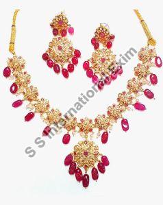 Brass Traditional Hyderabadi Necklace Sets, Occasion : Daily Use, Engagement, Gift, Party, Wedding